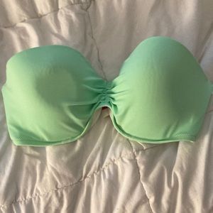 Victoria’s Secret bikini top nwot